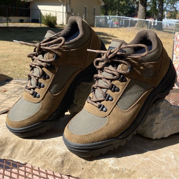🥾📜US 8.5-VASQUE Hiking Shoes Women’s Brown/Nubuck LTR/Arch/V-Lug Treads 🔥NWOT🔥 - Picture 7 of 12